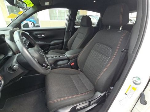 Used 2024 Honda HR-V Sport image 10
