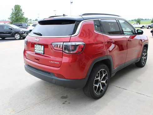 Certified 2025 Jeep Compass Limited AWD/4WD image 7