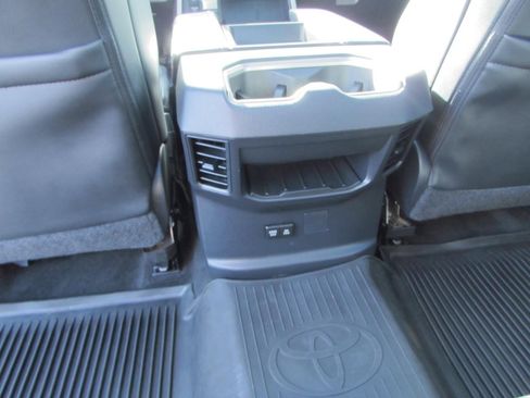 Used 2022 Toyota Tundra Limited image 29