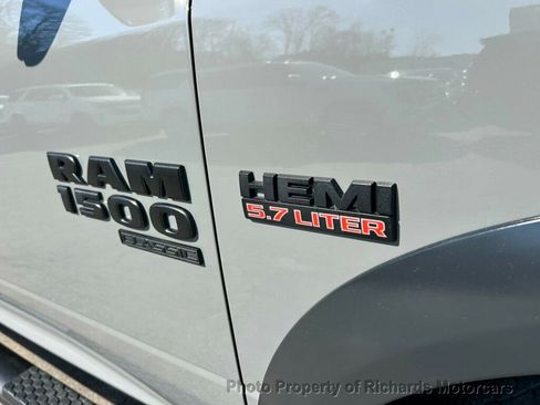 Used 2022 RAM 1500 Classic Warlock w/ Ceramic Grey Warlock Package AWD/4WD image 9