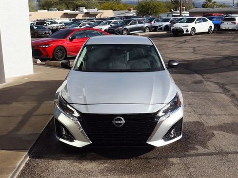 Used 2024 Nissan Altima 2.5 SV image 15