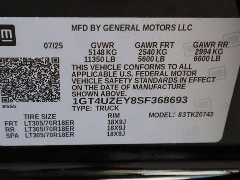 Certified 2025 GMC Sierra 2500 AT4X w/ AT4X AEV Edition AWD/4WD image 37