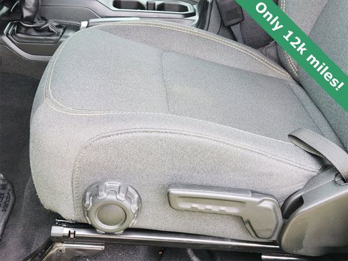 Used 2025 Jeep Gladiator Sport image 24