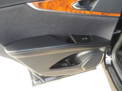 Used 2016 Lincoln MKX Select w/ Select Plus Package image 16