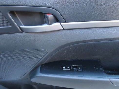 Used 2018 Hyundai Elantra SEL image 33