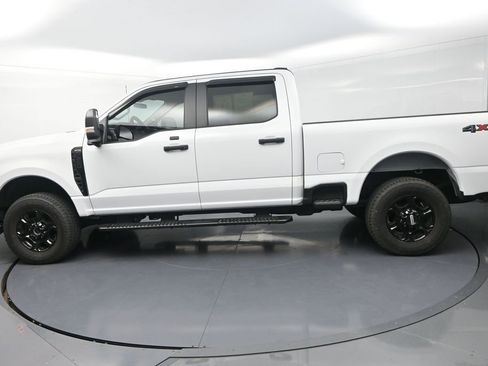 Used 2024 Ford F250 XL w/ STX Appearance Package AWD/4WD image 6