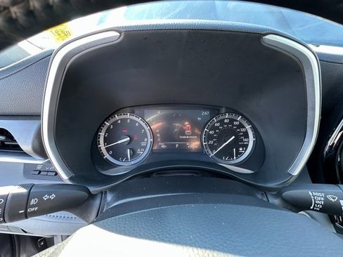 Used 2021 Toyota Highlander XLE image 17