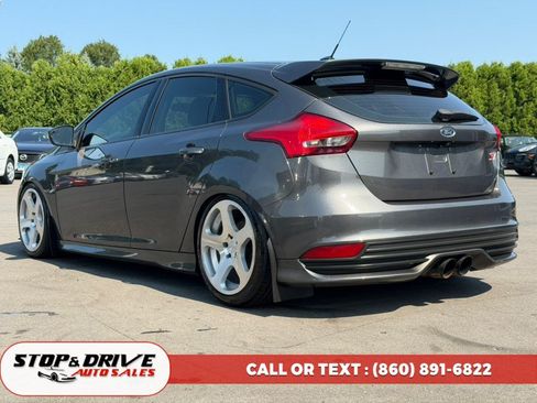 Used 2015 Ford Focus ST FWD image 7
