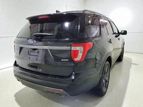 Used 2017 Ford Explorer XLT w/ Equipment Group 202A image 27