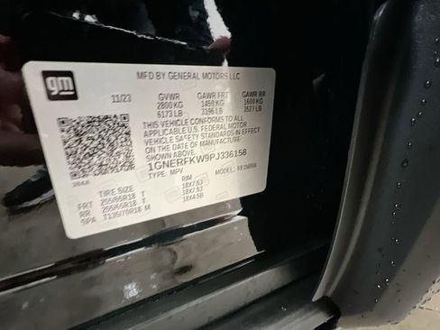 Used 2023 Chevrolet Traverse LS FWD image 27