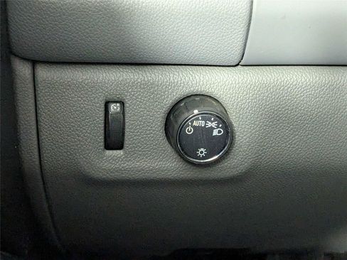 Used 2021 GMC Canyon Elevation Standard w/ Convenience Package RWD image 15