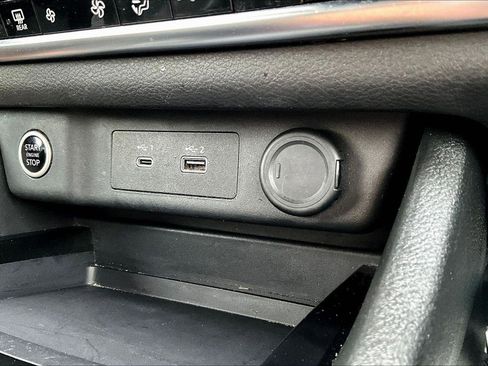 Used 2023 Nissan Rogue SV image 31