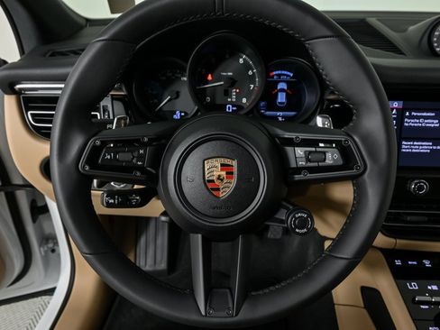 New 2025 Porsche Macan image 9
