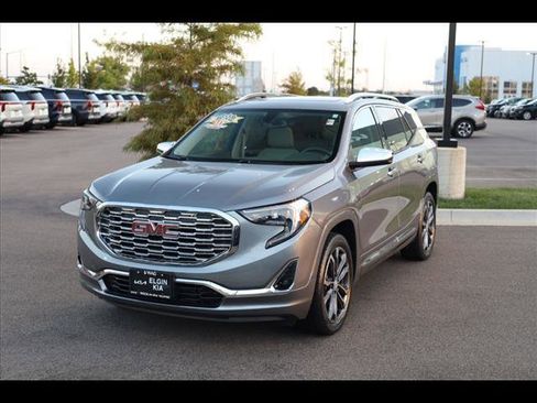 Used 2019 GMC Terrain Denali w/ Comfort Package image 3