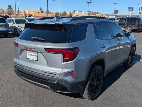 Used 2025 GMC Terrain Elevation w/ Elevation Premium Package image 6