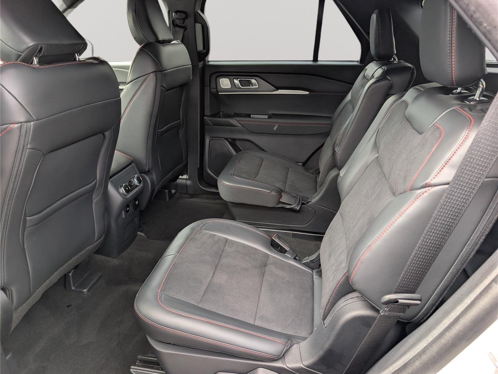Used 2025 Ford Explorer ST w/ Sun And Sound Package AWD/4WD image 17