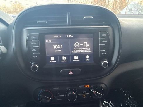 Used 2020 Kia Soul LX image 25