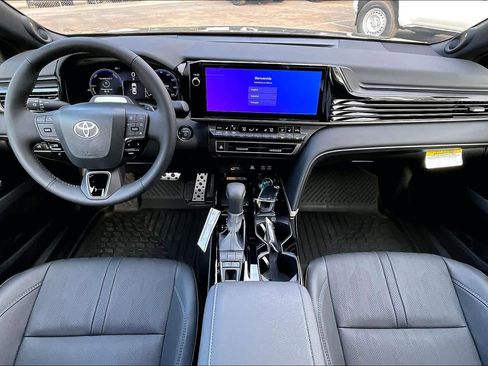 Used 2025 Toyota Camry XSE image 16