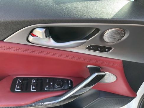 Used 2021 Kia Stinger GT2 AWD/4WD image 15