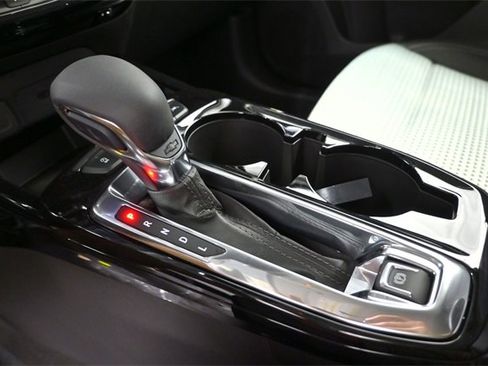 New 2025 Chevrolet Trax LT w/ Driver Confidence Package image 22