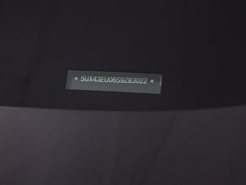 Certified 2025 BMW X5 xDrive50e w/ Executive Package image 29