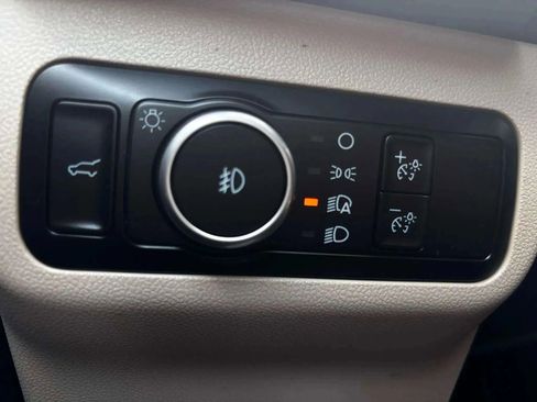 Used 2022 Ford Escape Titanium w/ Class II Trailer Tow Package image 30