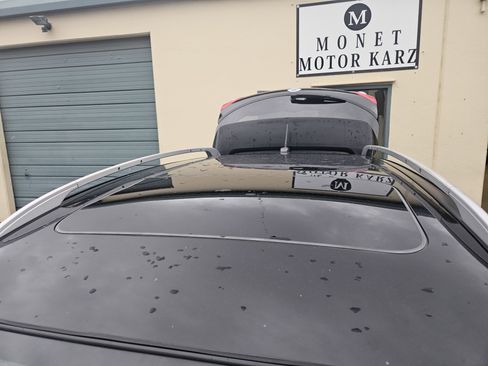 Used 2011 Nissan Rogue SV w/ SL Pkg image 18