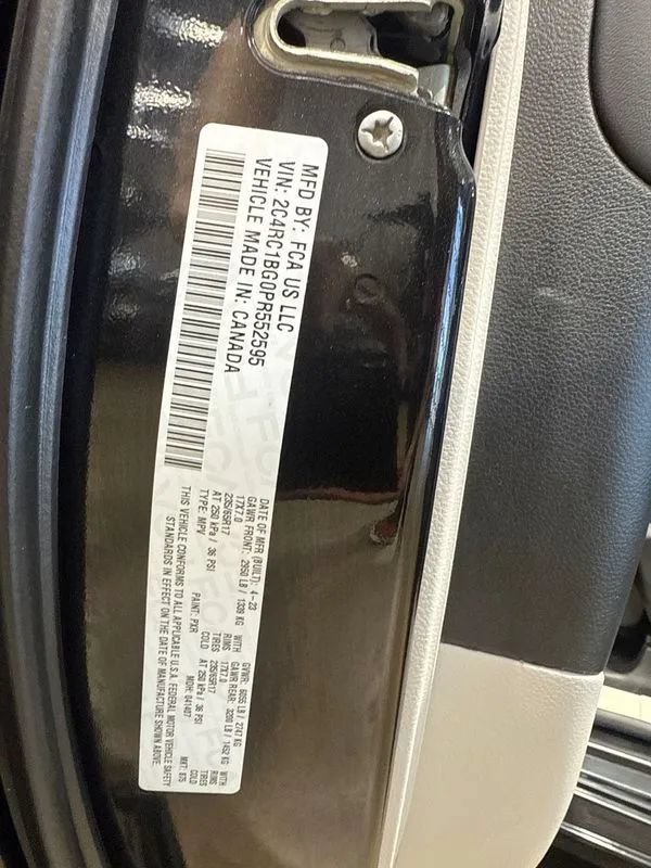 Used 2023 Chrysler Pacifica Touring-L FWD image 79