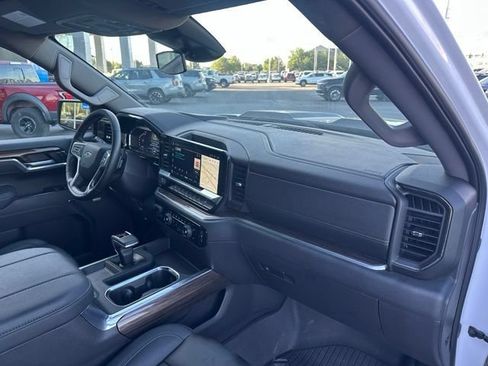 Certified 2025 Chevrolet Silverado 1500 LT Trail Boss w/ LT Trail Boss Premium Package AWD/4WD image 33