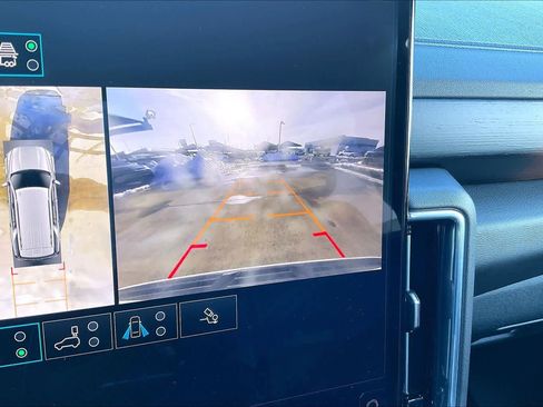 Certified 2025 GMC Yukon Denali image 26