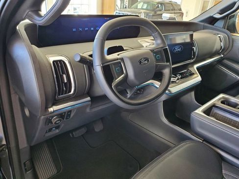 New 2025 Ford Expedition Platinum w/ Stealth Performance Package image 10