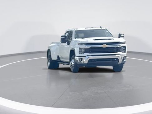 New 2025 Chevrolet Corvette E-Ray image 22