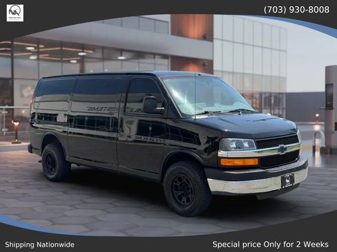 Used 2015 Chevrolet Express 2500 w/ Chrome Appearance Package RWD image 2