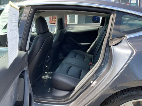 Used 2018 Tesla Model 3 Long Range image 24