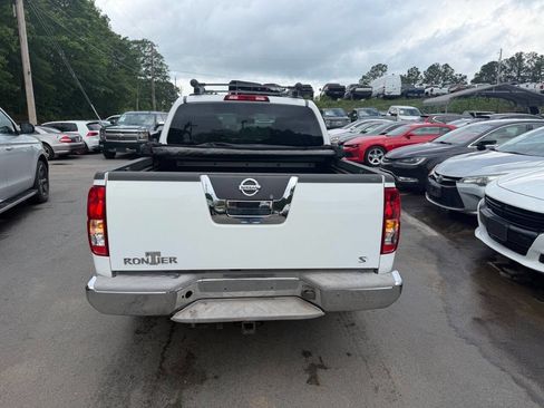 Used 2012 Nissan Frontier SL RWD image 6