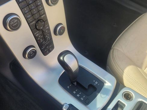 Used 2013 Volvo C70 T5 image 30