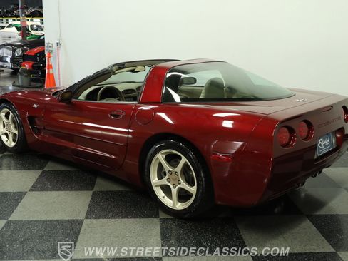 Used 2003 Chevrolet Corvette Coupe w/ Preferred Equipment Group RWD image 7