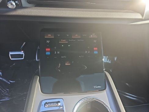 New 2026 Cadillac Vistiq Sport image 25