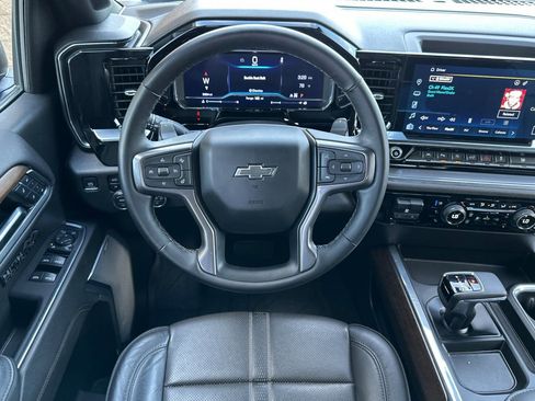 Certified 2025 Chevrolet Silverado 1500 High Country w/ Midnight Edition image 15