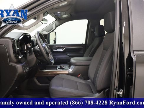 Used 2024 Chevrolet Silverado 2500 LT w/ Convenience Package image 6