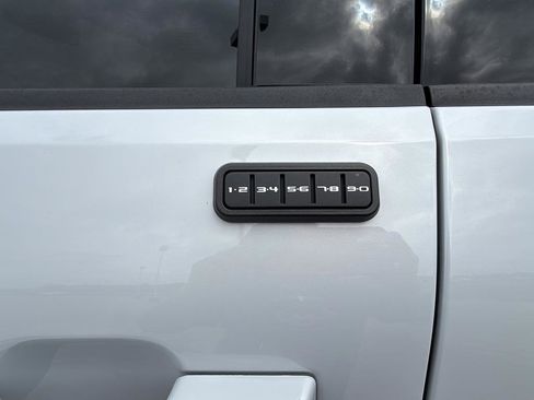 Used 2025 Ford F150 Raptor AWD/4WD image 28