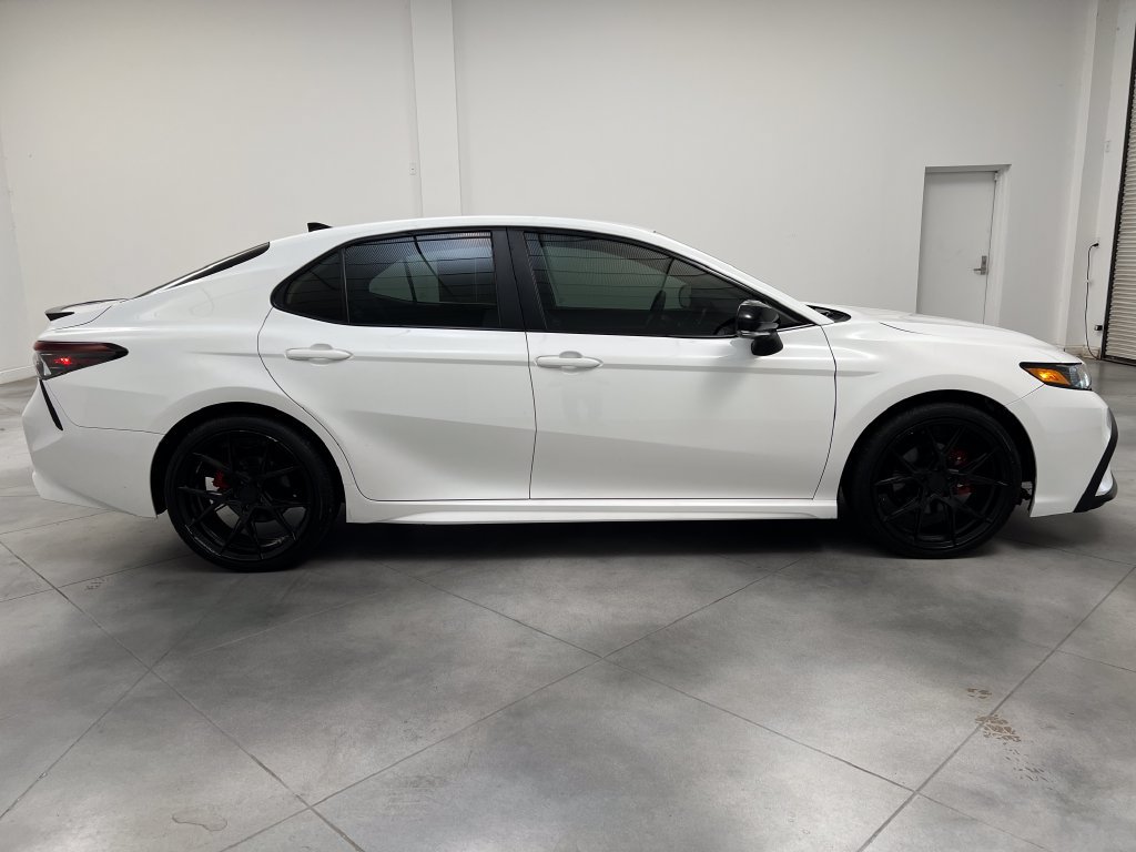 Used 2023 Toyota Camry SE w/ Convenience Package FWD image 10
