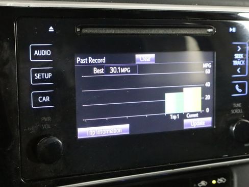 Used 2017 Toyota Corolla LE w/ Carpet Mat Package (TMS) FWD image 29