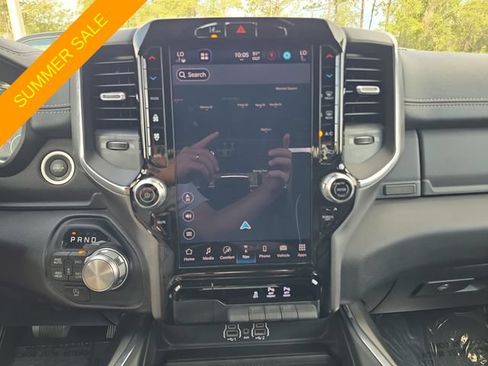 Used 2025 RAM 1500 Laramie AWD/4WD image 17
