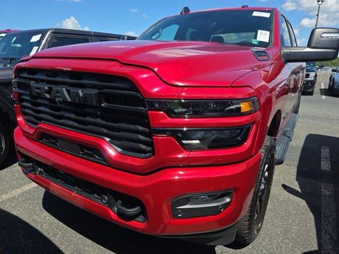 Used 2026 RAM 2500 Big Horn AWD/4WD image 5