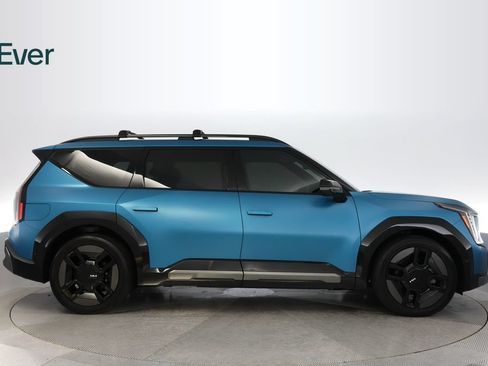 Used 2024 Kia EV9 GT-Line AWD/4WD image 13