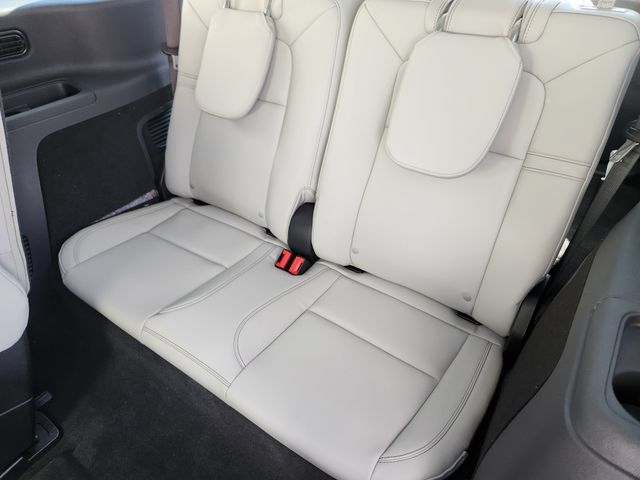 New 2026 Lincoln Aviator AWD w/ Jet Appearance Package image 15