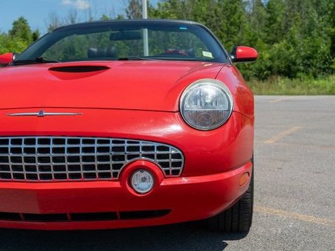 Used 2004 Ford Thunderbird RWD image 12