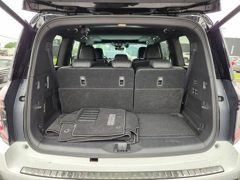 Used 2025 Nissan Armada PRO-4X w/ Pro-4X Premium Package AWD/4WD image 8