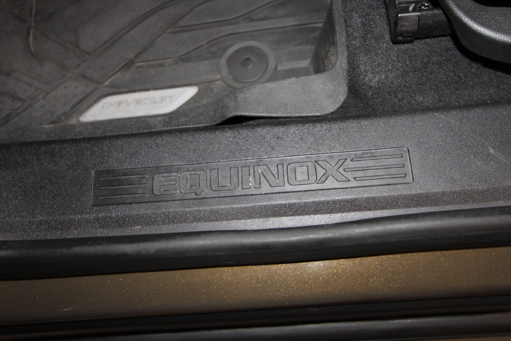 Used 2024 Chevrolet Equinox LT w/ LPO, Floor Liner Package FWD image 7